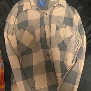 Arizona Jean Company Tan and Gray Plaid Casual Button Down Shirt